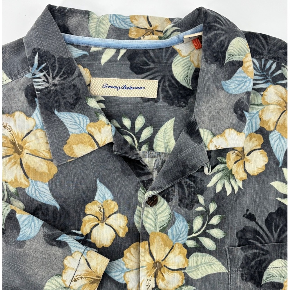 Tommy Bahama Camp Shirt Men's XLT 100% Silk Multicolor Floral Hawaiian Aloha